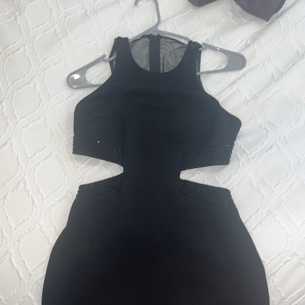 Classy, evening cocktail dress. Can be used for dinners, partys, homecoming, etc